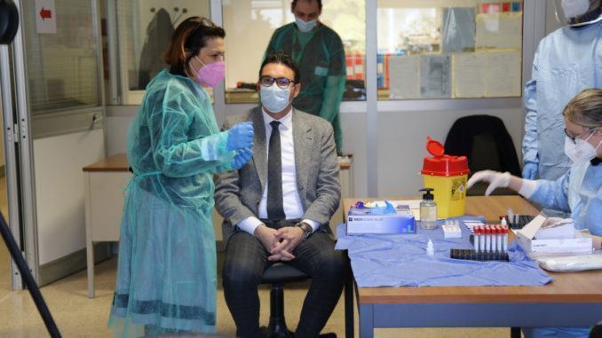 Prevenzione Covid, test antigenici e molecolari alla Manini prefabbricati