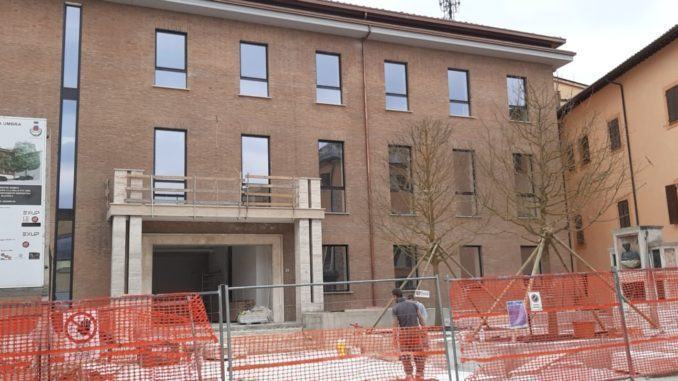 Sarà rimossa domani 30 Marzo 2021 la gru del cantiere di Palazzo municipale