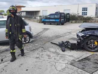 Scontro frontale in via dei Tigli a Bastia Umbra, tre feriti, anche bimbo di 11 anni