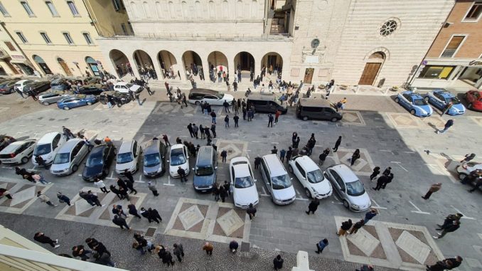 Funerale di Samuele, Bastia si è fermata per un pomeriggio