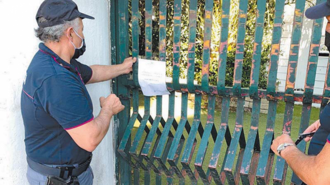 Assembramenti nel locale Tar conferma la chiusura