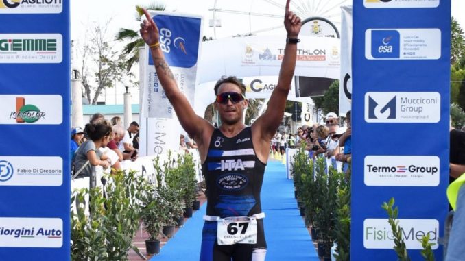 Emanuele Settimi trionfa, triathlon olimpico, complimenti dal Comune