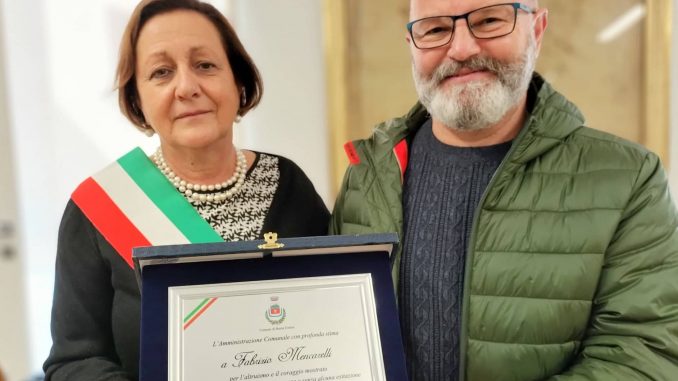 I ringraziamenti del Sindaco Lungarotti al concittadino Fabrizio Mencarelli, resosi protagonista di un gesto di pronto intervento 