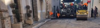 Piazza di Costano chiusa? Ma di sabato? Ma no dai, per piacere!