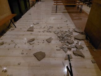 Chiesa San Michele Arcangelo chiusa per il distacco di due lastre di marmo