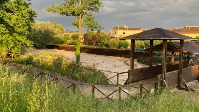 Esondazione del Torrente Tescio: avviso ai residenti di Bastia Umbra