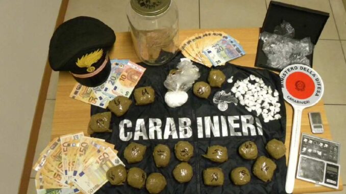 Nascondevano la droga in due abitazioni a Bastia Umbra, arrestati