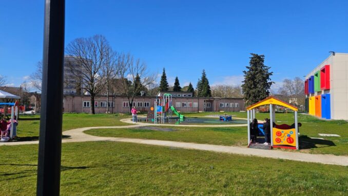 Area Giochi della Scuola XXV Aprile, l'area si allaga dopo la pioggia
