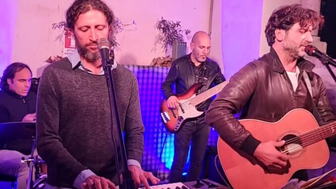 Concerto della No Name Band in Piazza del Mercato