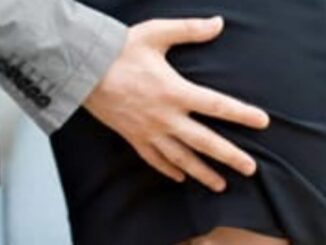 Maniaco denunciato per molestie sessuali nel parco