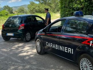 Bastia Umbra: arrestato 21enne per spaccio, denunciata compagna