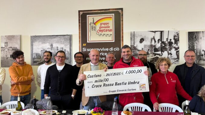 Costano celebra 50 anni della Sagra della Porchetta, donati 1000 euro alla Croce Rossa di Bastia Umbra