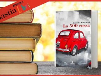 Una 500 rossa al centro della scena a Bastia Umbra