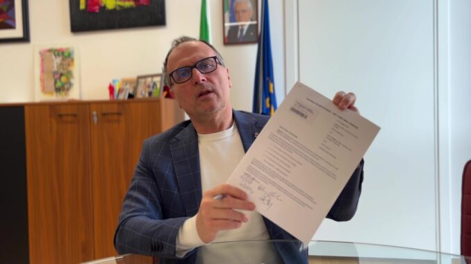 Comitato T-RED consegna le firme: le richieste alla città