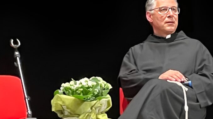 Papa Francesco rivive a Bastia Umbra con Padre Enzo Fortunato