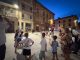 Piazza viva con bambini e giochi: serata di partecipazione