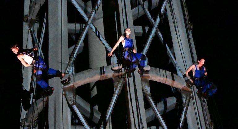 Danza verticale [Fotogallery] dal Conservone incanta Bastia Umbra