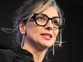 Astensione dei gruppi di opposizione su cittadinanza