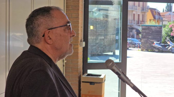 La sit-comedy del cetnrodestra bastiolo è finita