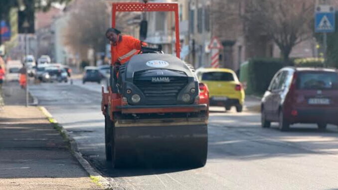 Riasfaltatura via Firenze, polemica politica smentita dai fatti